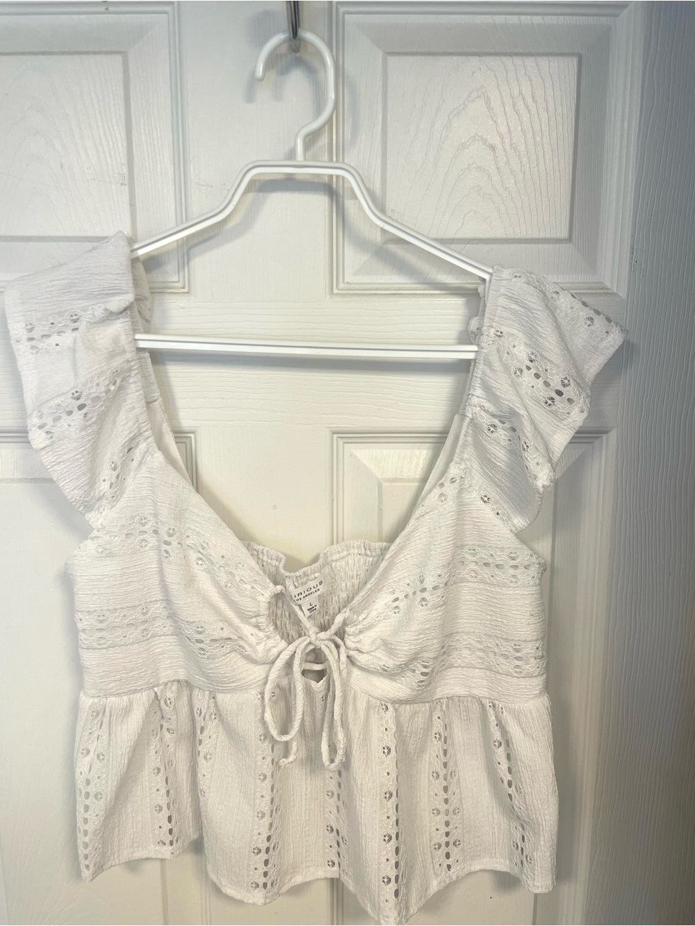 KIRIOUS Eyelet Ruffle Cropped Top | SZ L